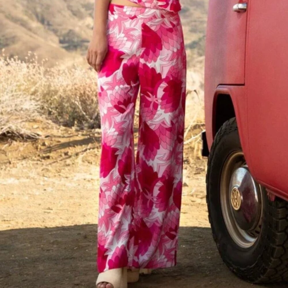 Trina Turk Long Weekend Pink Print Pants - Flower Child - 8